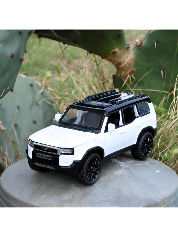 White Toyota Land Cruiser Prado Diecast Metal SUV Model | Pullback with Sound & Light Scale 1:32 TV5799