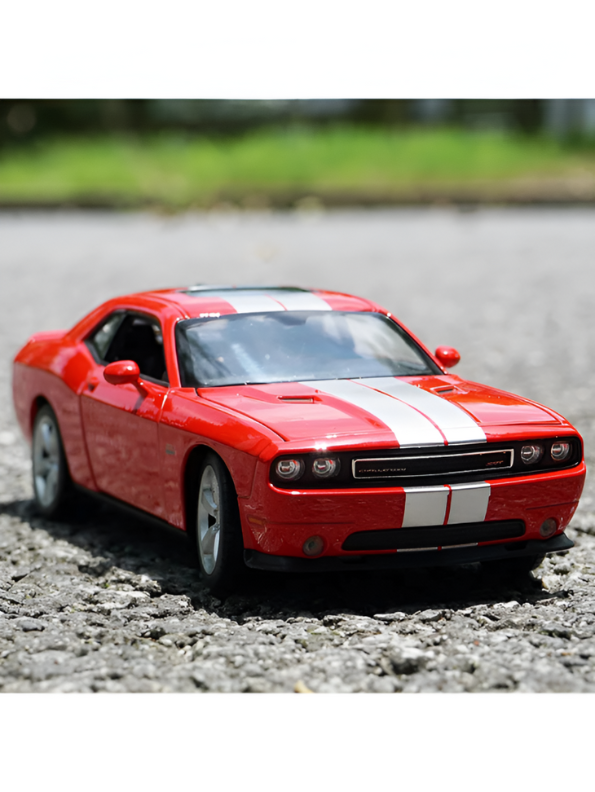 Dodge Challenger SRT Hellcat Die-Cast Model Car 1:32 Scale - Opening Doors, Hood & Trunk LMI15610