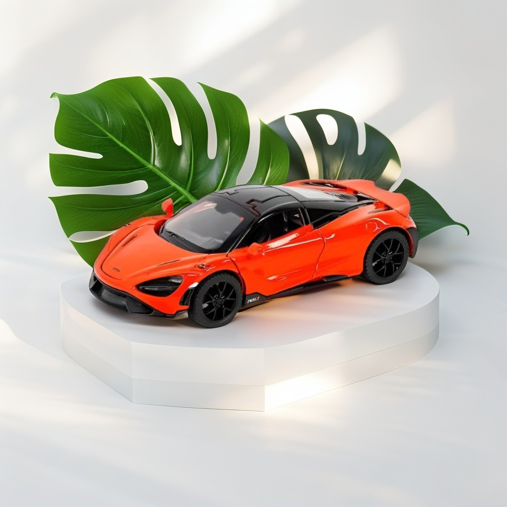 McLaren 720s Metal Model Diecast Car - Scale 1:32.