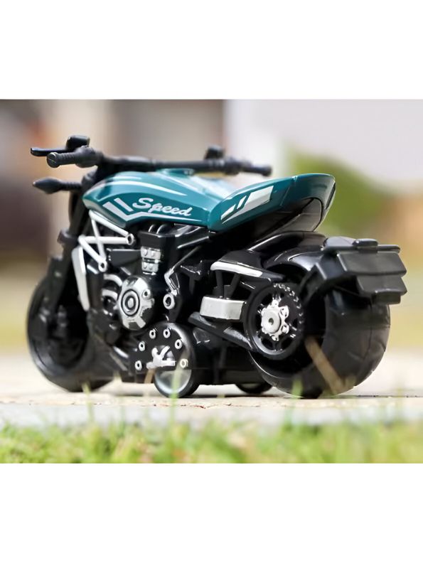 Die-Cast Pull Back Motorcycle Toy – Metal Model Racing Bike for Kids and Collectors Scale 1:36